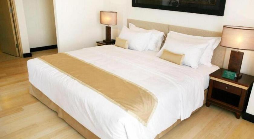 Sintesa Peninsula Hotel 5*