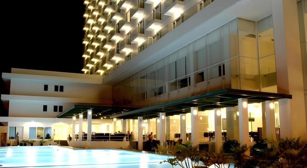 Hotel Sintesa Peninsula 5*